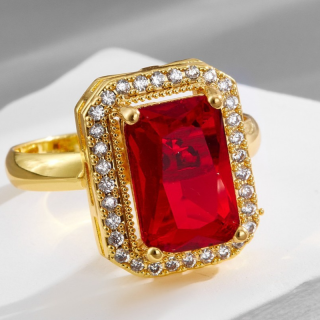 Bague inoxydable dorée pierre rouge