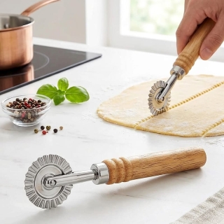 Roulette à Raviolis Professionnelle – Acier Inox & Manche Bois Noble