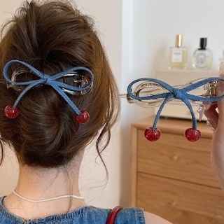 Pince à Cheveux Nœud Denim & Cerises - Style Coquette Tendance