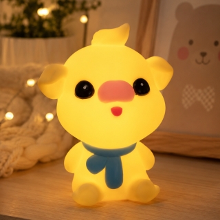 Veilleuse LED Petit Cochon Jaune en Plastique – Lampe de Nuit pour Enfant