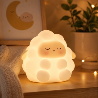 Veilleuse LED Petit Mouton en Plastique – Lampe de Nuit pour Enfant
