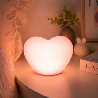 Veilleuse LED Coeur en Plastique – Lampe de Nuit pour Enfant
