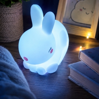 Veilleuse LED Lapin Bleu Mignon en Plastique – Lampe de Nuit pour Enfant