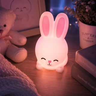 Veilleuse LED Lapin Rose Mignon en Plastique – Lampe de Nuit pour Enfant