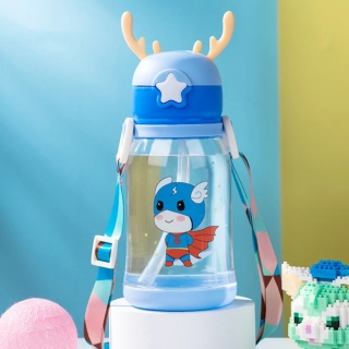 Gourde Enfant Heros 500 ml en PP avec Paille et Bandoulière