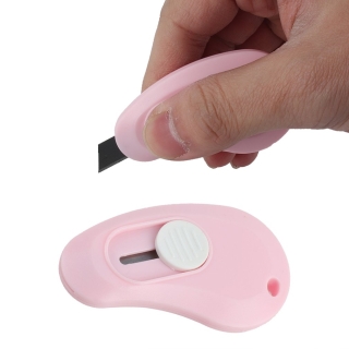 Mini Porte Lame bureautique et porte clé 2 en 1